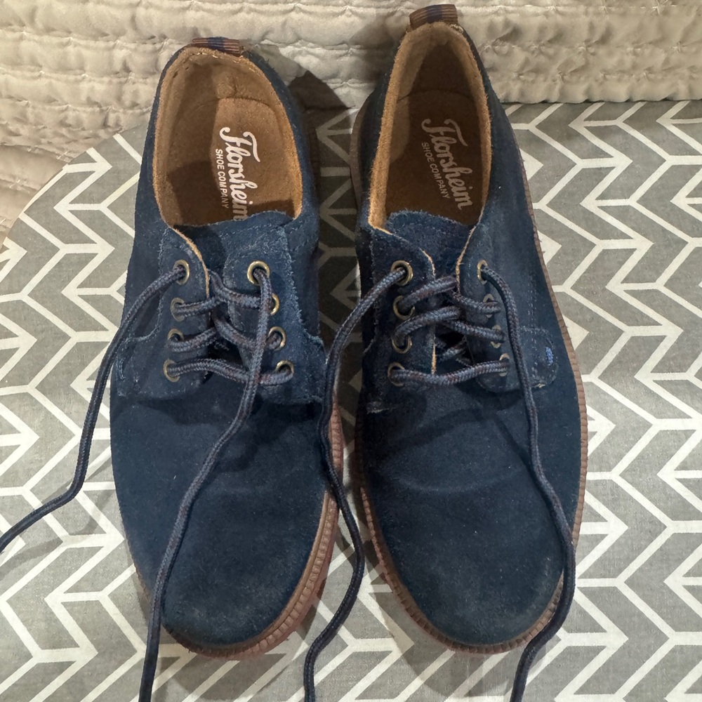 Boys Florsheim Navy  Blue Suede Oxfords size 12.5